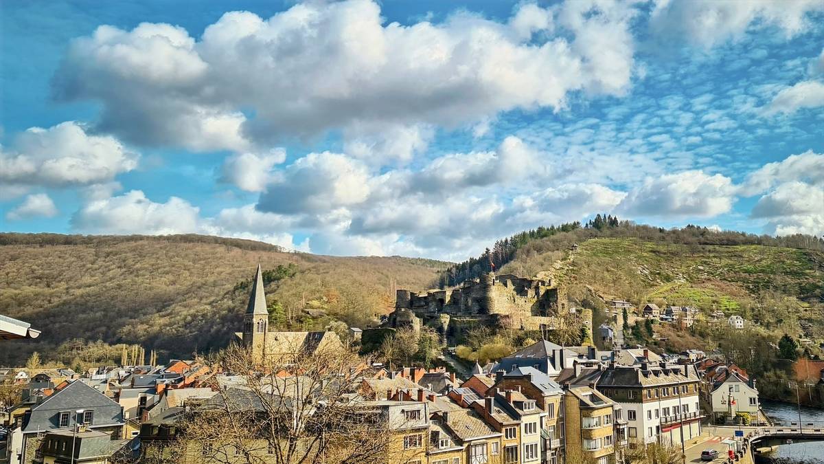 Hike La Roche | Wanderung rund um die Burgruine in den Ardennen
